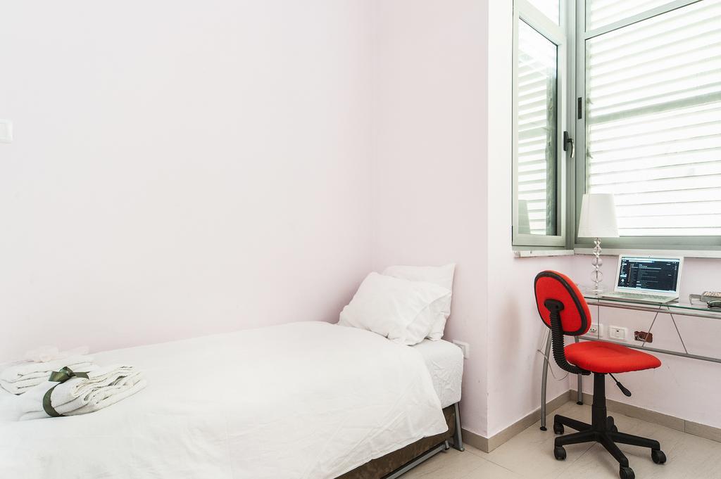 Lovely 1Bd W/ Private Balcony By Sea N' Rent Tel Aviv Dış mekan fotoğraf
